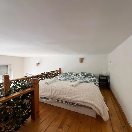 Vue Sur La Basilique - *